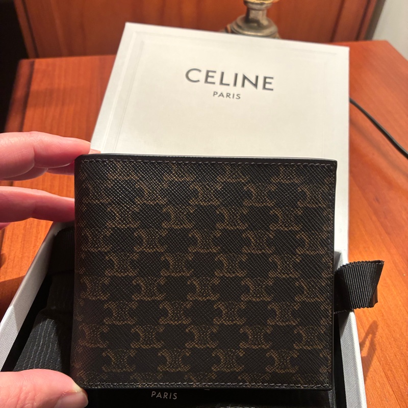 全新CELINE 老花短夾 男款-1