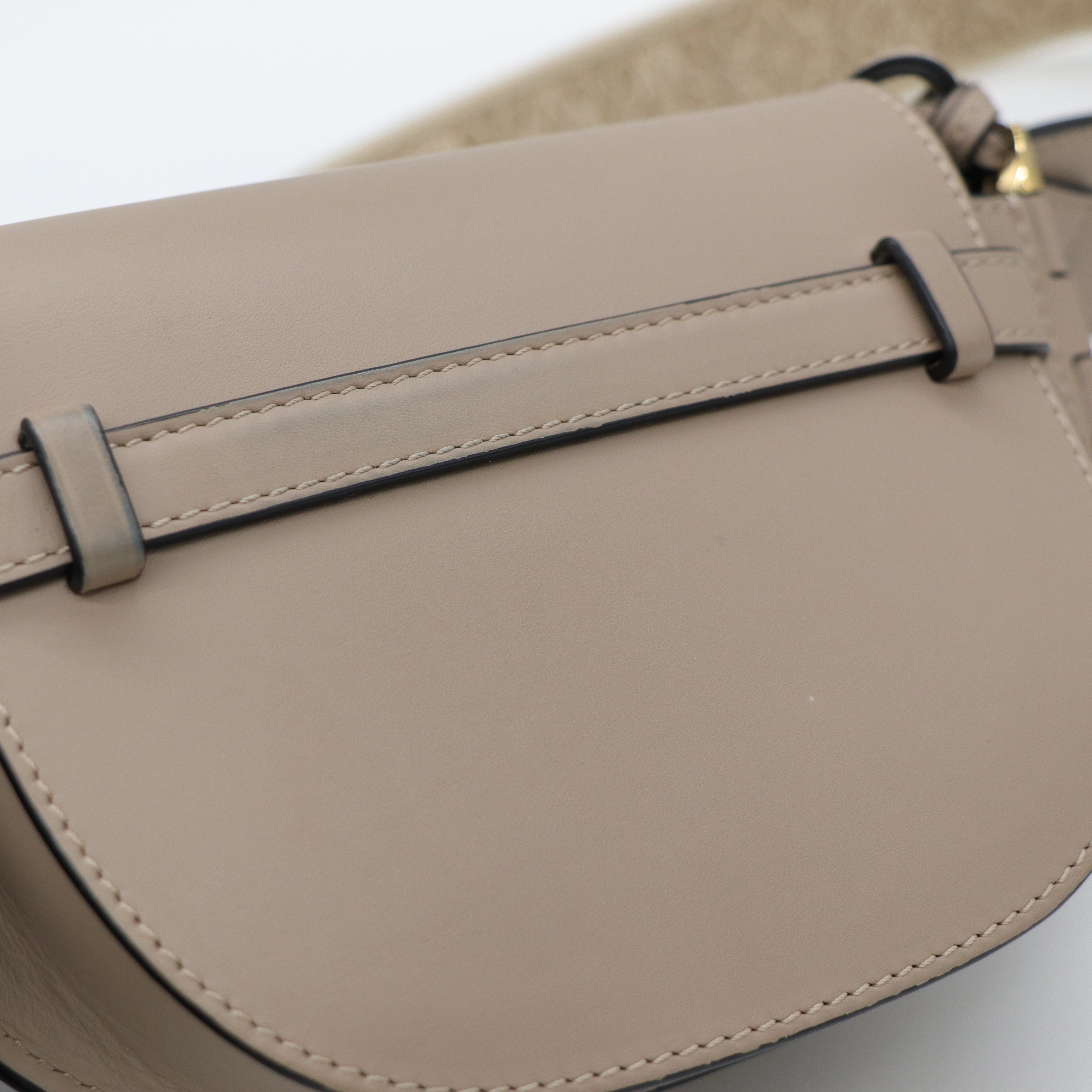 Loewe 羅威 Mini Gate 燕麥色 牛皮 斜挎包 單肩包-13