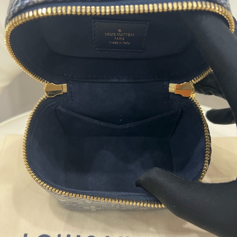 ✨99新LV/路易威登 Micro Vanity mini水洗牛仔化妆盒手提包斜背包23年夏日限定款 金色五金 可拆卸链条肩带 成色很好-8