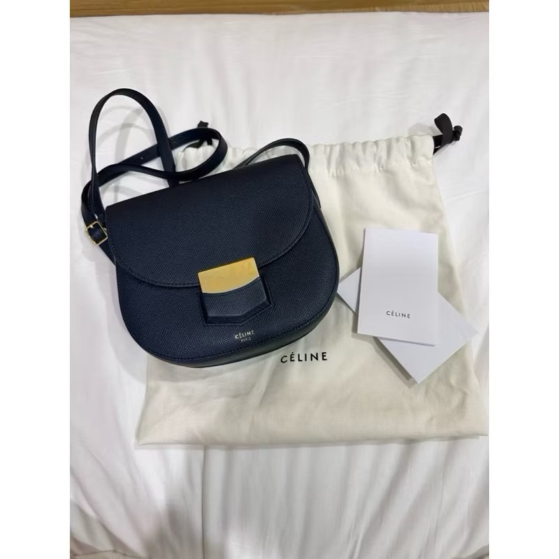 Celine trotteur 全新深藍色小盾牌包 馬鞍包-0