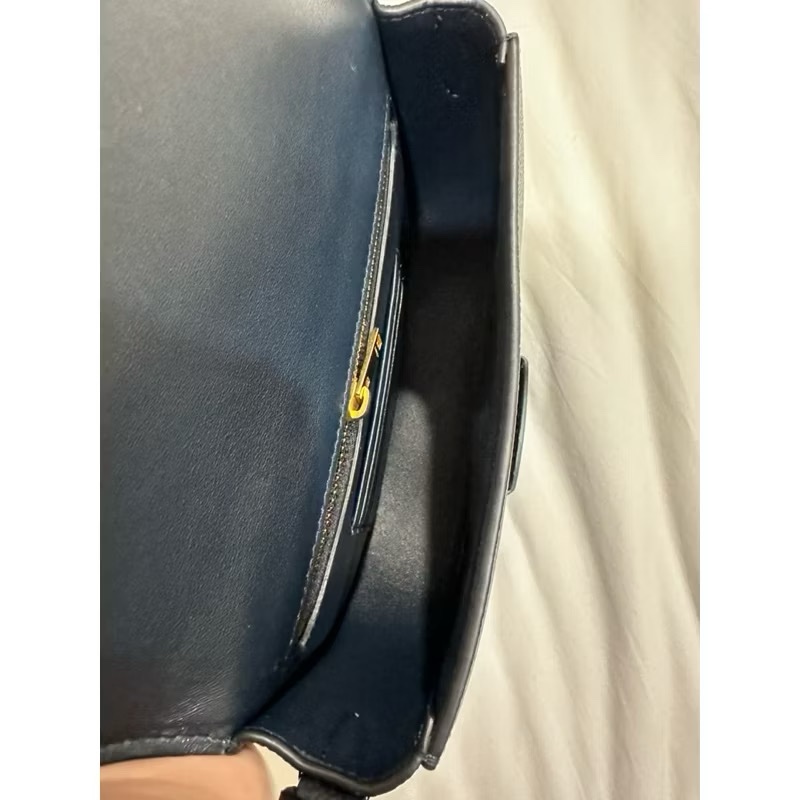 Celine trotteur 全新深藍色小盾牌包 馬鞍包-3