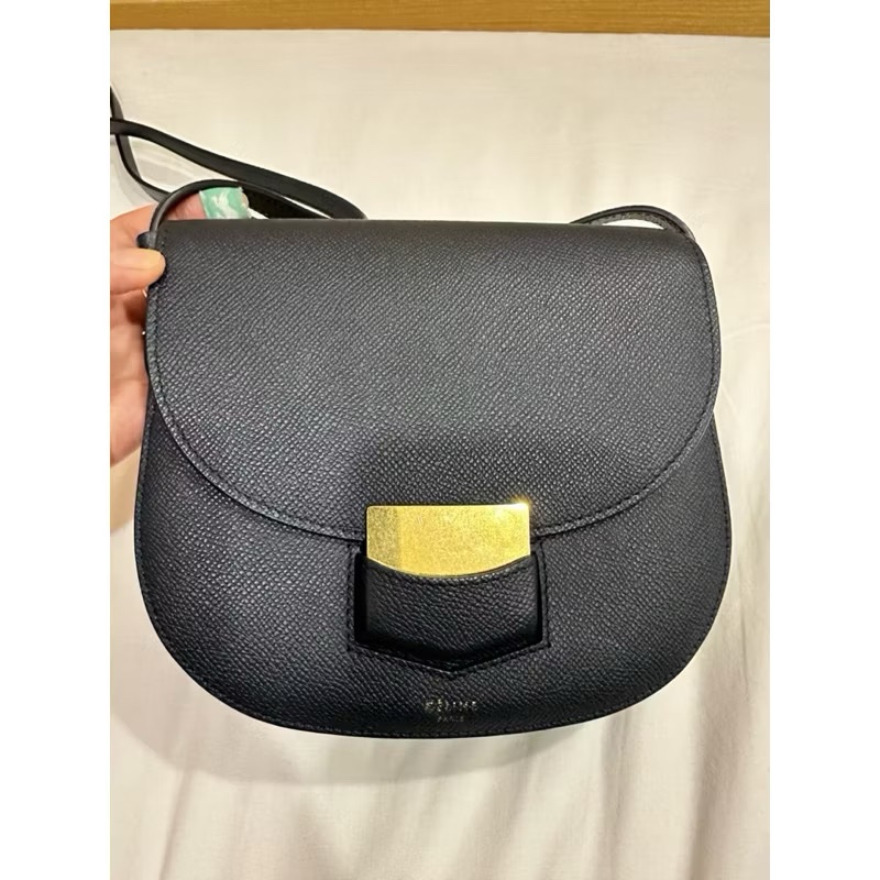 Celine trotteur 全新深藍色小盾牌包 馬鞍包-7