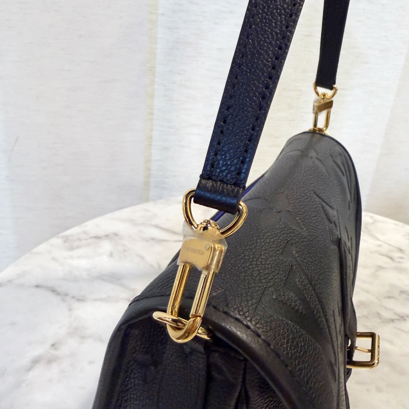 LV 黑牛皮壓紋金釦Diane手提肩斜背包M46386-15