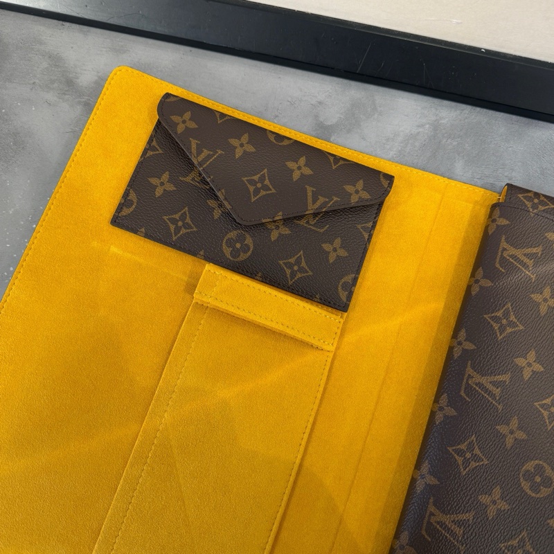 LV 路易威登 電腦手拿包 公文包 手拿包 裝電腦好看又實用-5