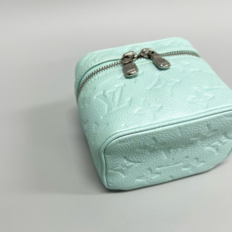 LV/路易威登 薄荷色全皮壓花micro vanity mini化妝盒子包 斜背包 正品❤️-4