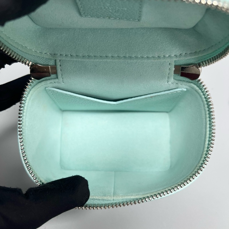 LV/路易威登 薄荷色全皮壓花micro vanity mini化妝盒子包 斜背包 正品❤️-8