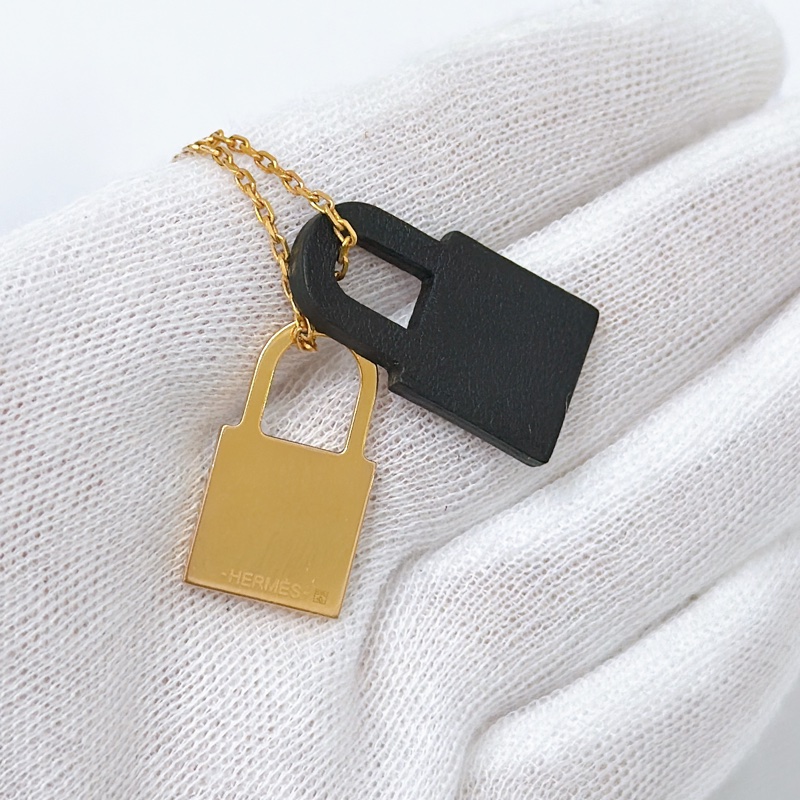 莉亞精品♡ Hermes 鎖頭皮革項鍊 #z刻 二手美品-3