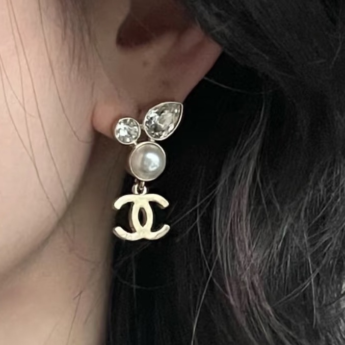 莉亞精品♡ Chanel 珍珠水鑽耳環 二手美品-1