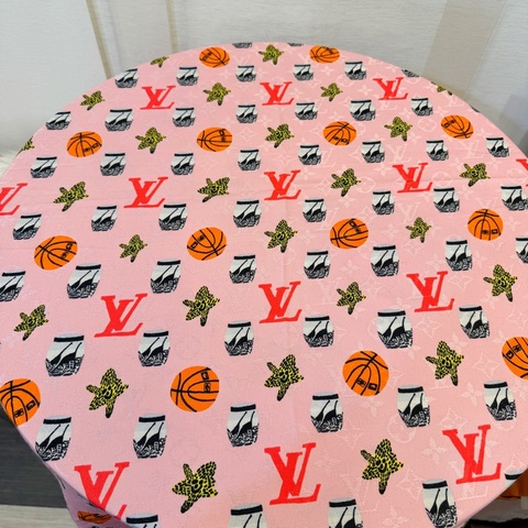 LV 粉底籃球紅Logo羊毛絲質方巾