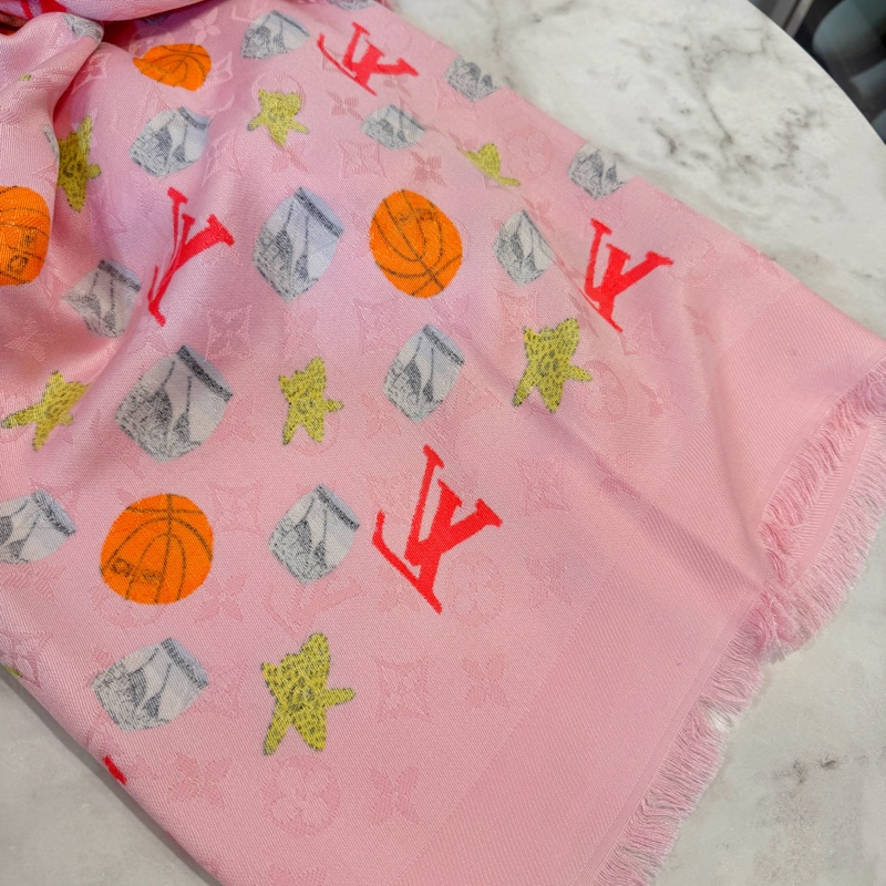 LV 粉底籃球紅Logo羊毛絲質方巾-9