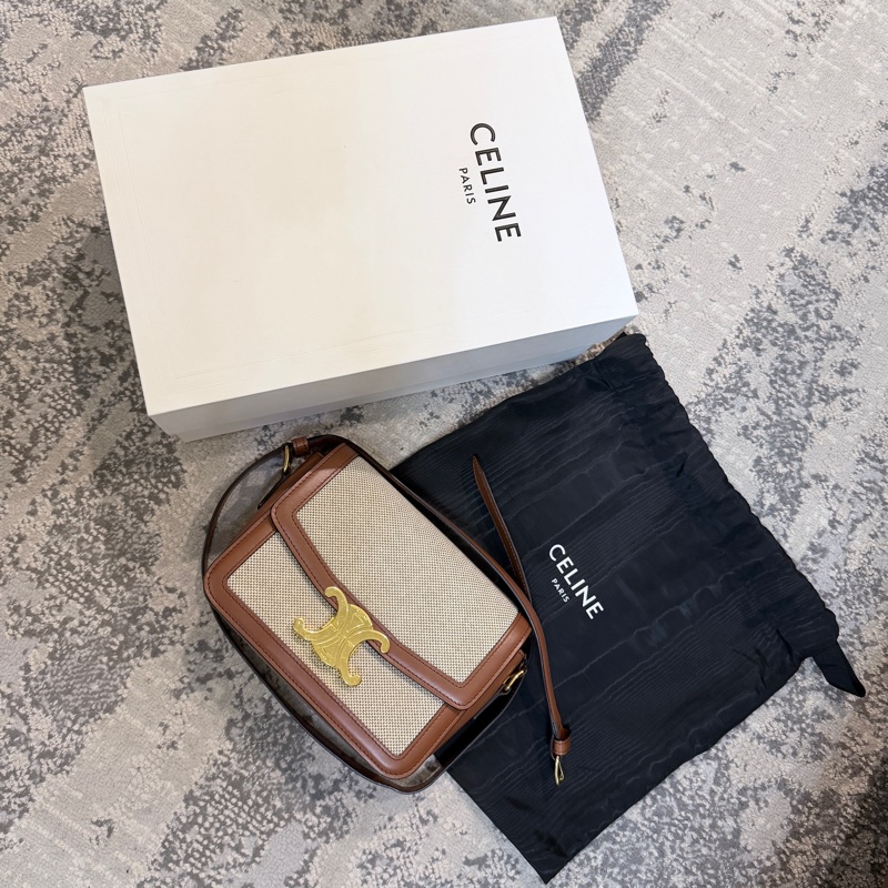 台灣專櫃💯Celine帆布拼咖牛皮Teen Triomphe 凱旋門肩背/斜背包-1