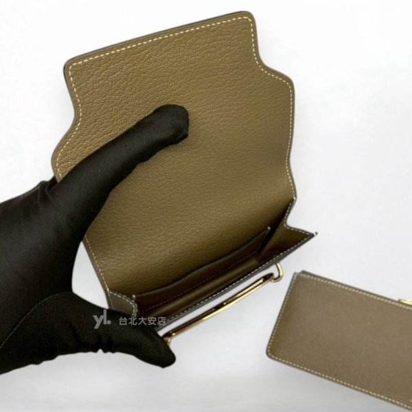 A13177-Hermes Roulis Slim 18大象灰色山羊皮金釦豬鼻腰包-5