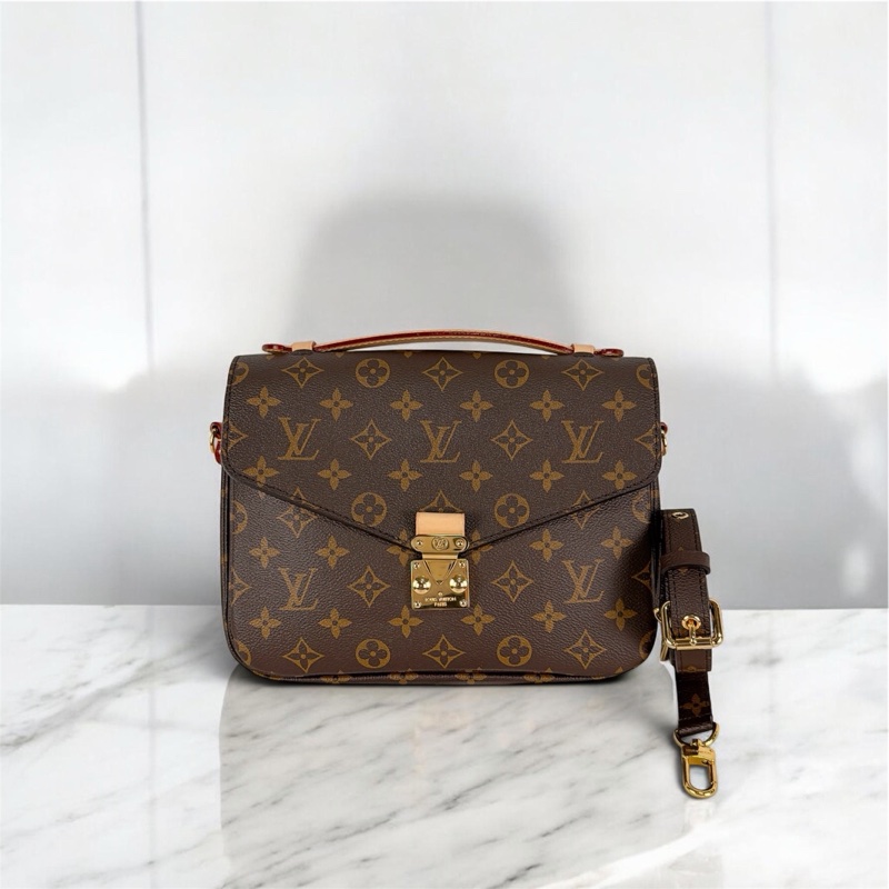 莉亞精品♡ LV 經典老花郵差包 二手美品-0
