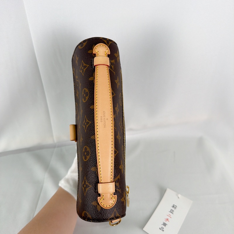 莉亞精品♡ LV 經典老花郵差包 二手美品-5
