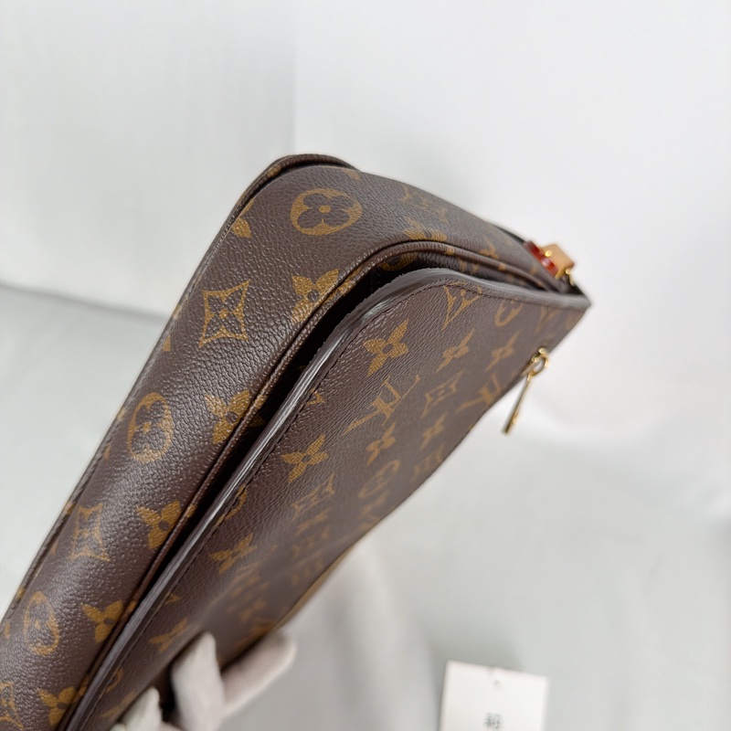 莉亞精品♡ LV 經典老花郵差包 二手美品-13