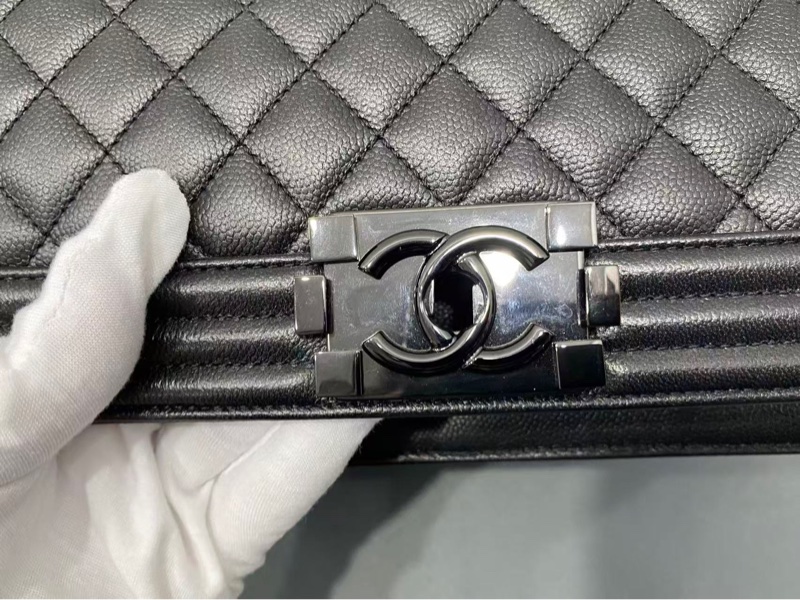 Chanel • Le Boy 25 全黑荔枝牛皮 So Black 全配-15