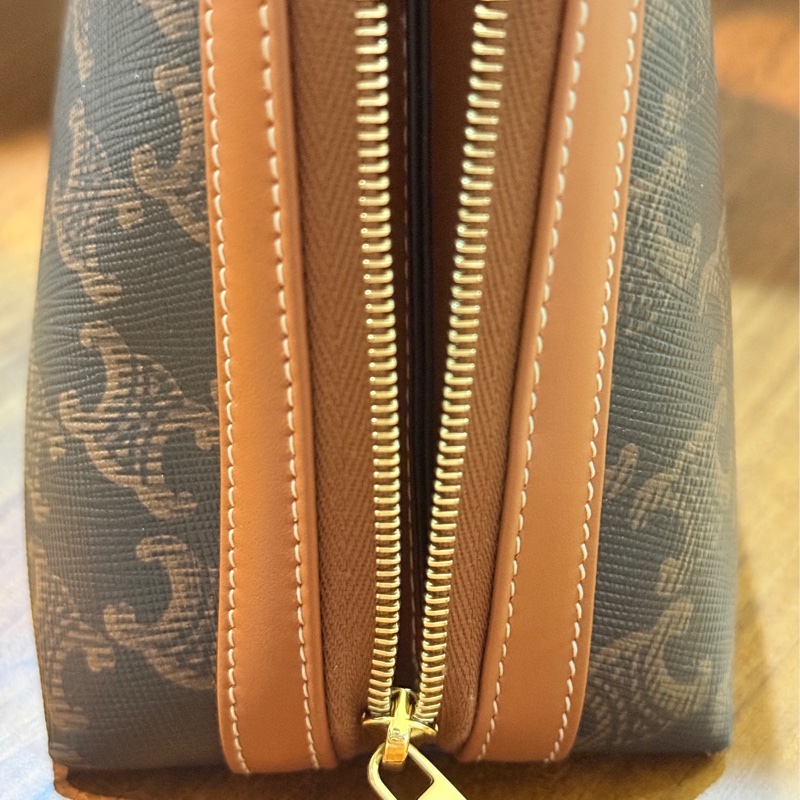未使用美品🏅CELINE 防潑水 經典凱旋門 化妝包-13