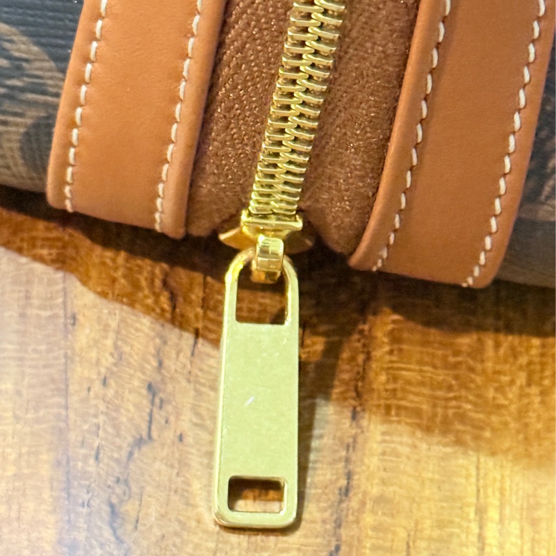 未使用美品🏅CELINE 防潑水 經典凱旋門 化妝包-19