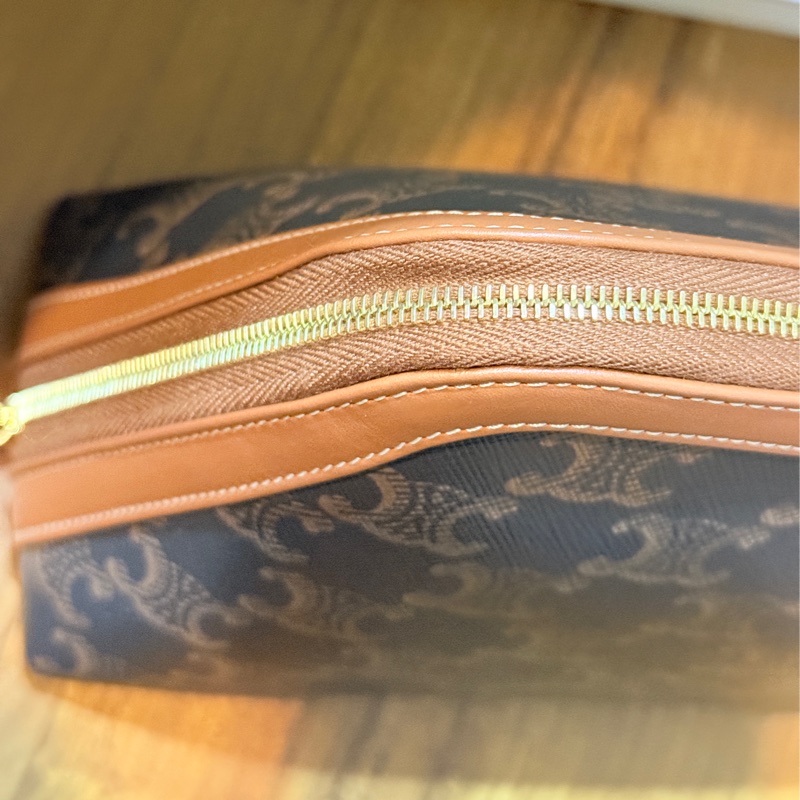 未使用美品🏅CELINE 防潑水 經典凱旋門 化妝包-24