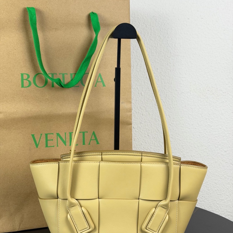 Bottega Veneta 葆蝶家bv Arco 奶黃色編織牛皮手提包 小號-1