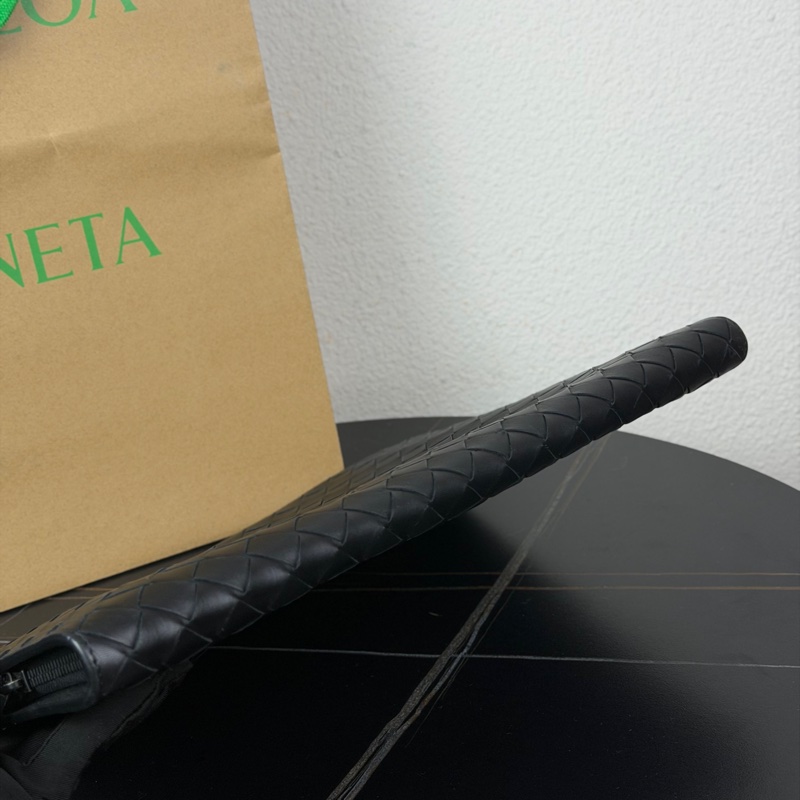 闲置新Bottega Veneta 葆蝶家 bv黑色牛皮编织手拿包-5