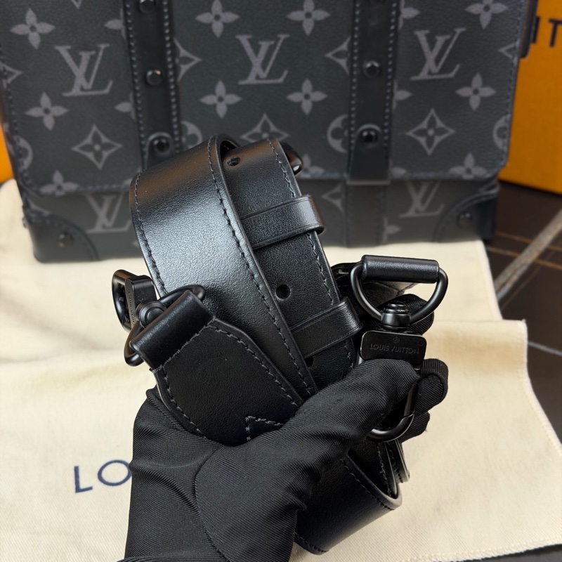LV路易威登 Trunk 老花滿印磁扣翻蓋軟盒子 黑武士 芯片編碼同在21年編碼-7