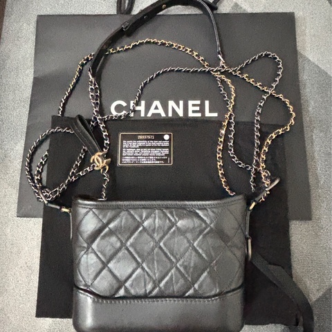Chanel 小號黑色流浪包