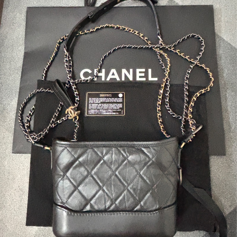 Chanel 小號黑色流浪包-6