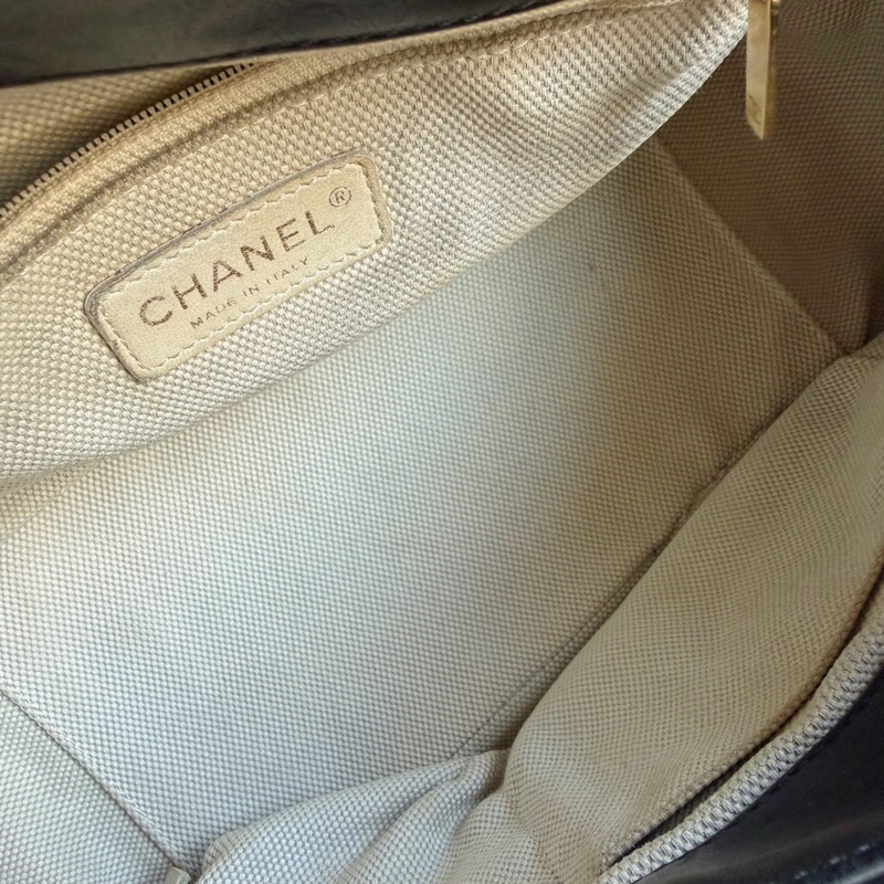 Chanel香奈兒黑金牛皮菱格鏈條單肩包+14開 底長29cm-7