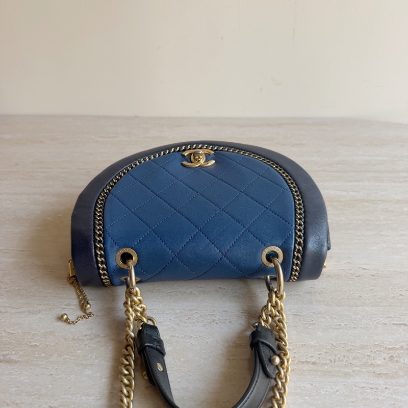 Chanel香奈兒黑金拼色馬鞍包+25開 底長22cm-2