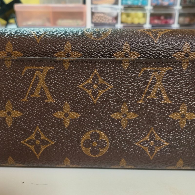 LV Louis Vuitton 路易威登 Sarah 莎拉 長夾 (內裡咖啡色)-1