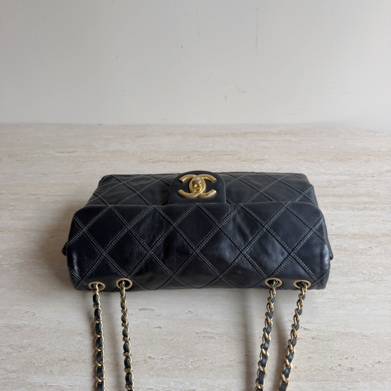 Chanel香奈兒黑金牛皮菱格紋單肩包+17開 底長24cm-4