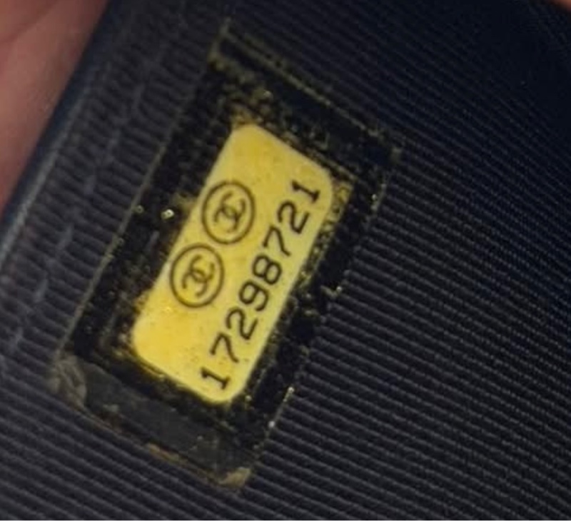 CHANEL 黑銀荔枝牛皮長夾-15