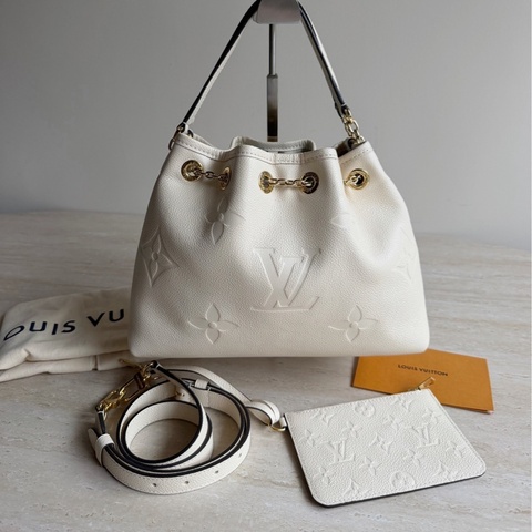 Louis Vuitton路易威登Summer Bundle米色壓紋牛皮單肩包+芯片 底長28cm