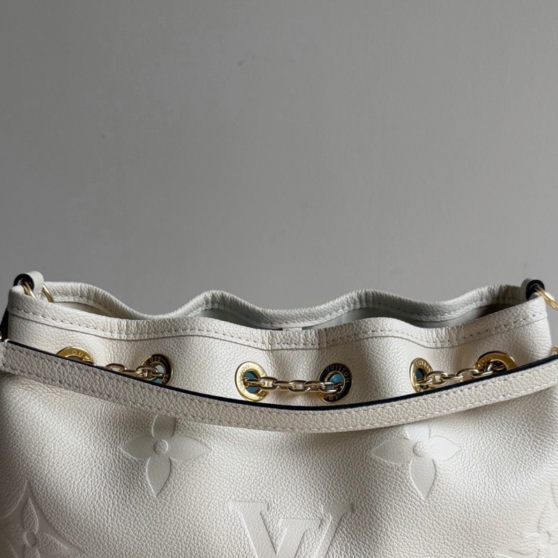 Louis Vuitton路易威登Summer Bundle米色壓紋牛皮單肩包+芯片 底長28cm-8