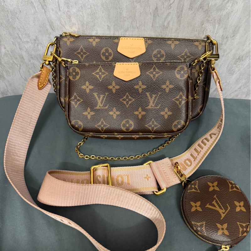 LOUIS VUITTON 五合一粉色背帶（芯片款）-0