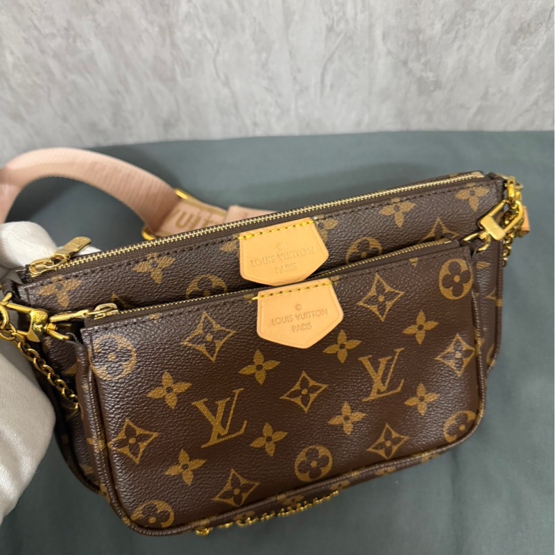 LOUIS VUITTON 五合一粉色背帶（芯片款）-11
