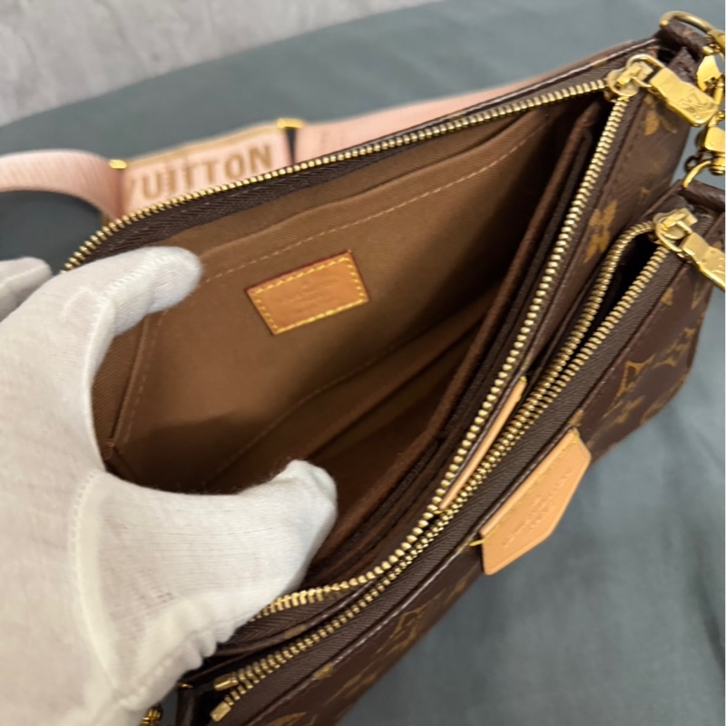 LOUIS VUITTON 五合一粉色背帶（芯片款）-12