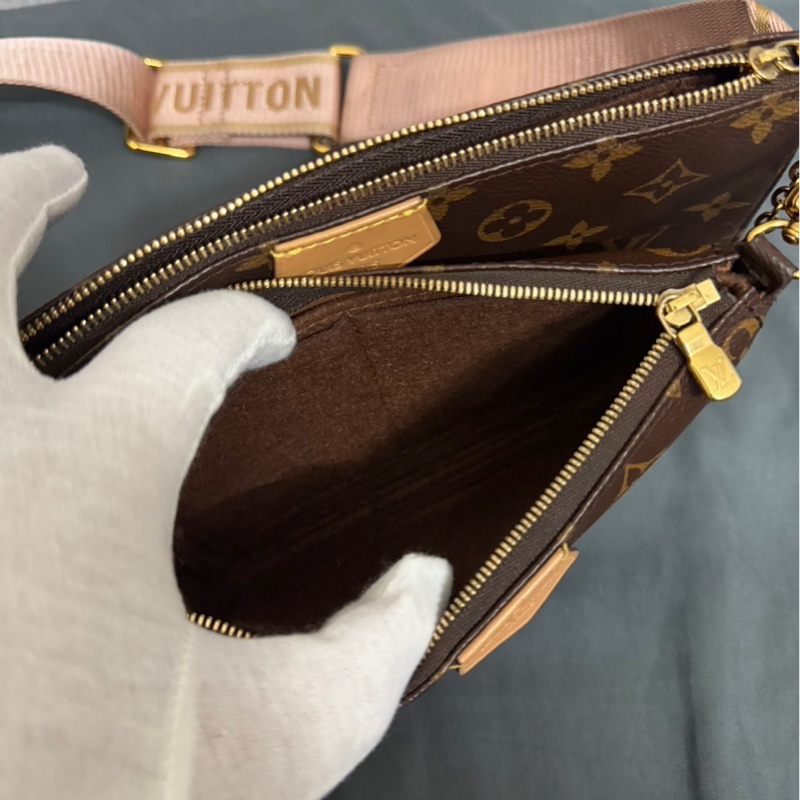 LOUIS VUITTON 五合一粉色背帶（芯片款）-13