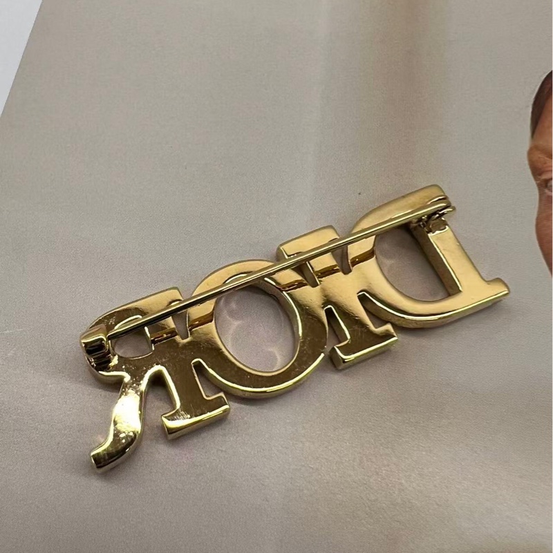Dior 精緻典雅胸針-3