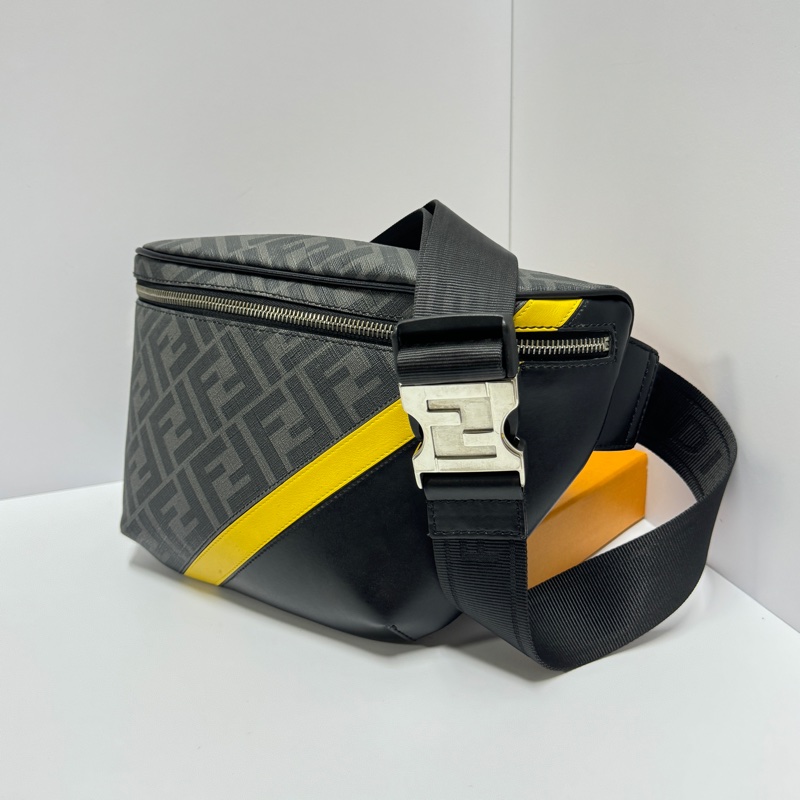 【近全新🆕】 FENDI 經典老花 胸包/斜跨包 專櫃新款🎁-2
