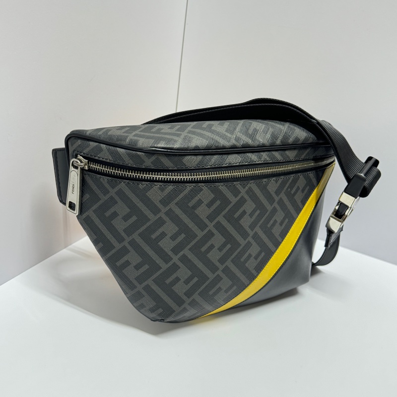 【近全新🆕】 FENDI 經典老花 胸包/斜跨包 專櫃新款🎁-3