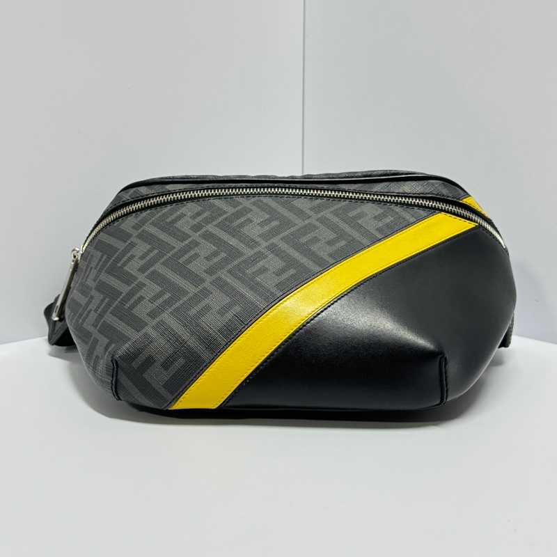 【近全新🆕】 FENDI 經典老花 胸包/斜跨包 專櫃新款🎁-4