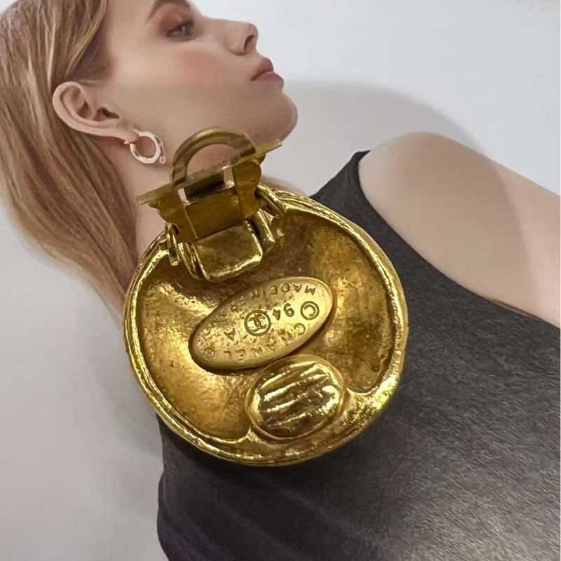 Chanel CC Logo金色耳飾-6