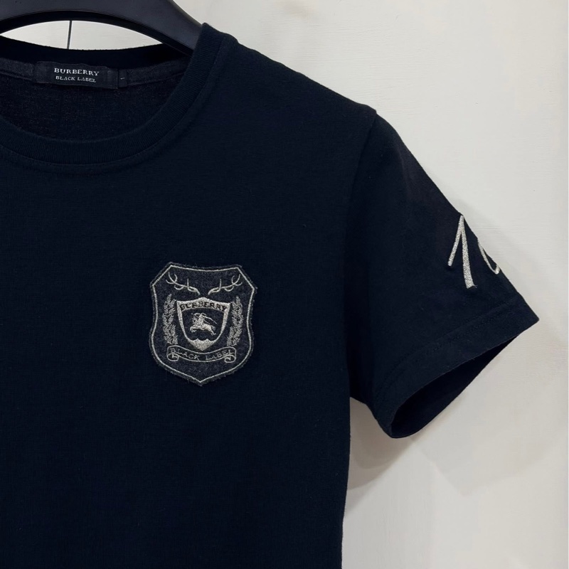 BURBERRY 黑標 黑色貼布戰馬刺繡上衣-4