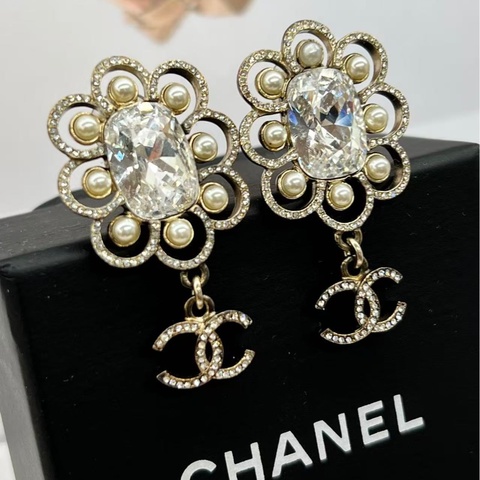 Chanel 奢華名媛夾式耳環