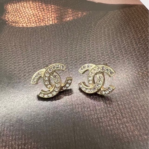 Chanel CC Logo 簡約水鑽耳環
