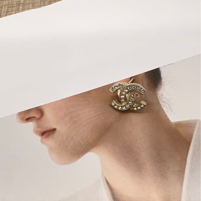 Chanel CC Logo 簡約水鑽耳環-1