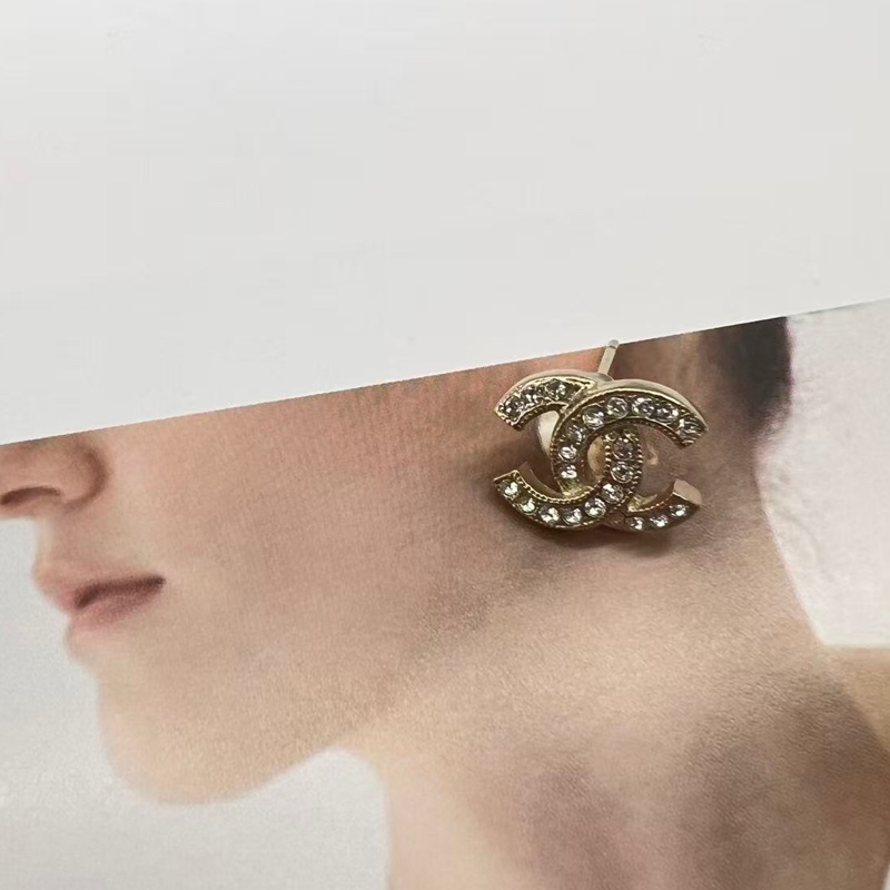 Chanel CC Logo 簡約水鑽耳環-3