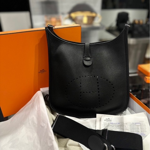 近全新有購證W刻2024年🌟Hermes Evelyne 29 黑銀｜Classic Trend CT精品｜台北東區實體